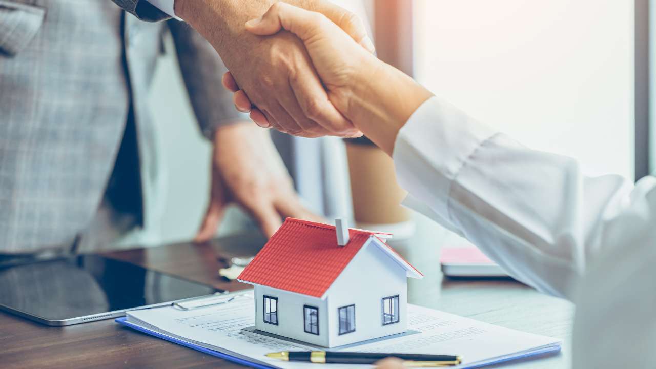 How to Buy Property in Lahore Safely